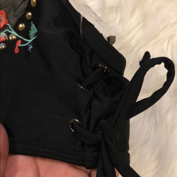 Topshop Embroidered Mesh bikini crop top - Picture 7 of 8